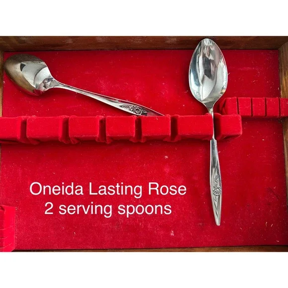 Oneida Lasting Rose Stainless Steel Serving Spoons‎ Set of 2 Floral Flatware