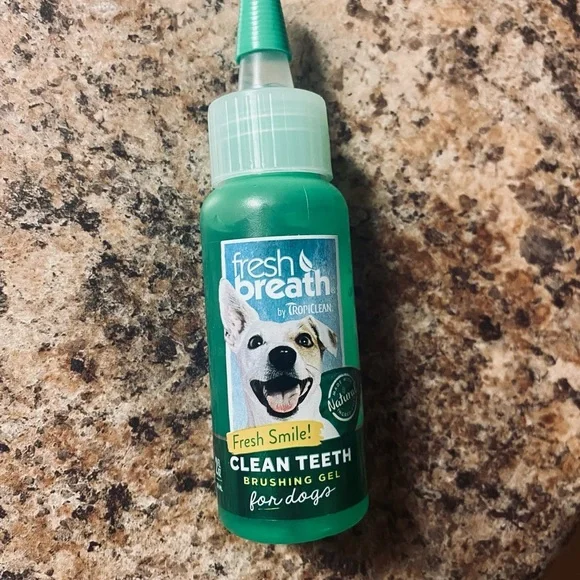 TropiClean Fresh Breath Dog Teeth Gel
