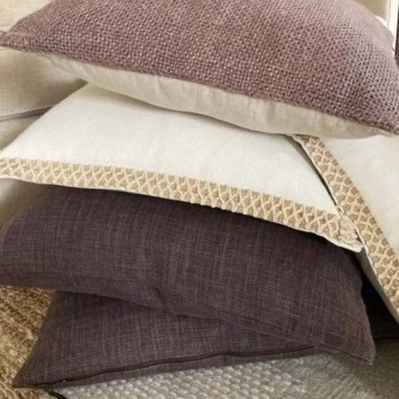 Pottery Barn Libeco Belgian Linen Pillow Cover 24x24 Eggplant Plum