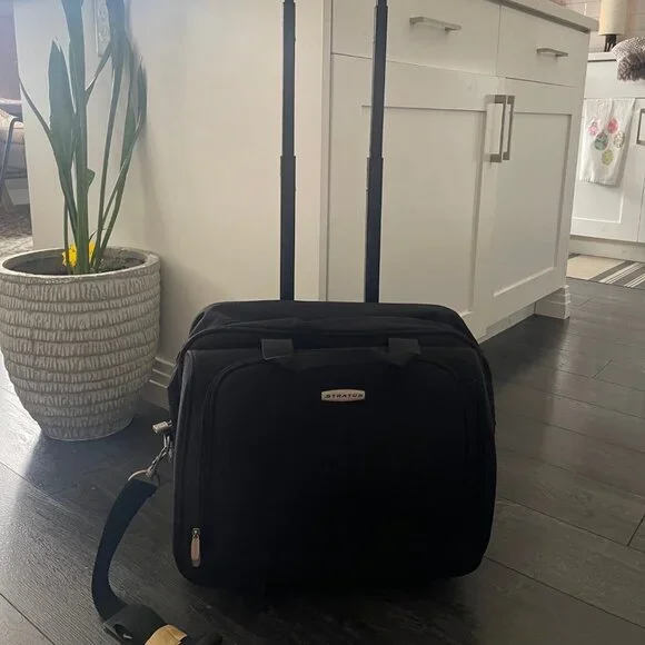 NEW Stratus Travel Rolling Carry-on Briefcase Laptop Bag - with lock
