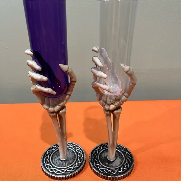 Halloween Skeleton Hand Champagne Flutes - Purple & Clear