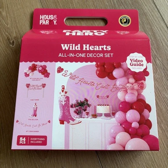 House Party Hero Wild Hearts‎ Decor Balloon Garland 84 pcs Cowgirl Party