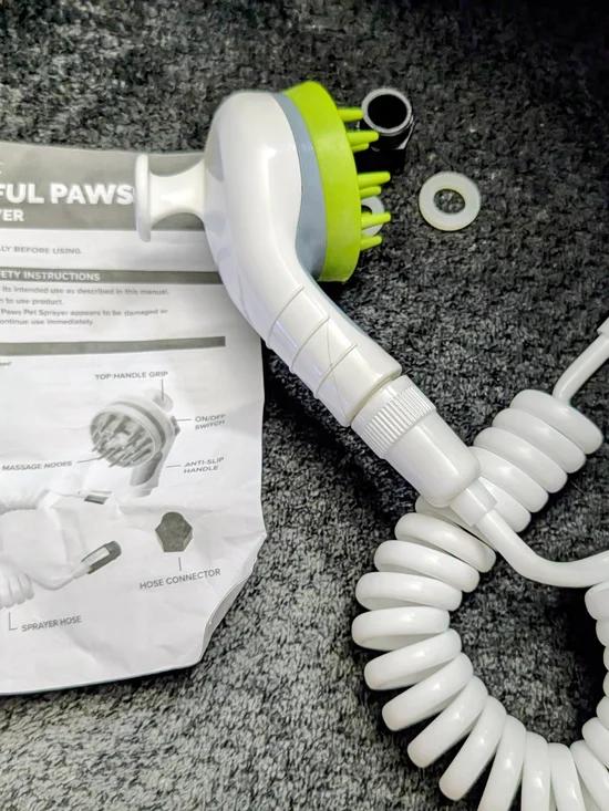 Handheld Pet Bathing Sprayer - White & Lime Green