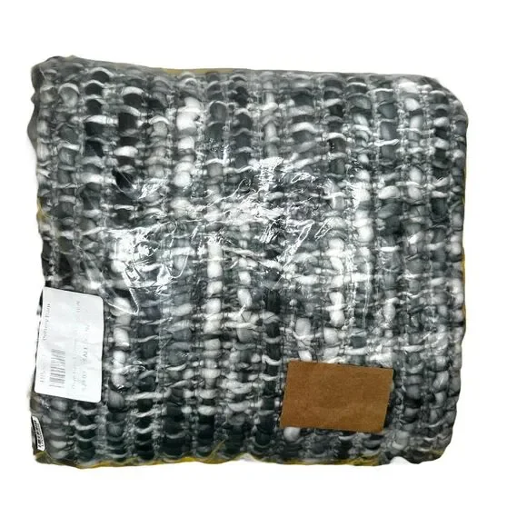 Pottery Barn Textured Basketweave Throw 50 X 60