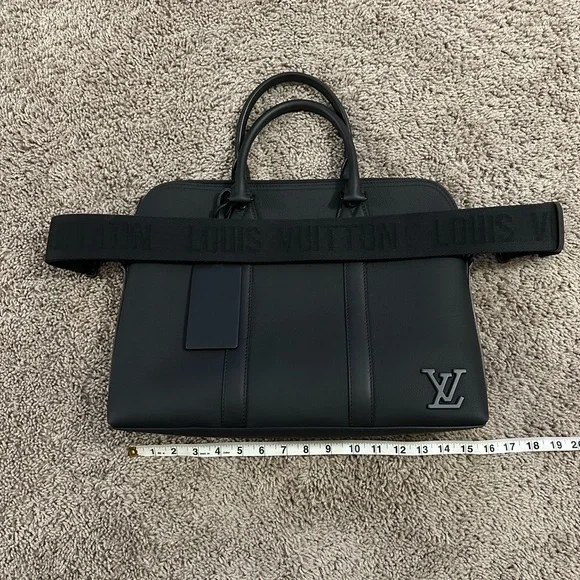 Louis Vuitton Aerogram Takeoff Briefcase in black calfskin leather