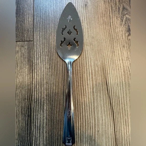 Vintage Made in USA Pie Server