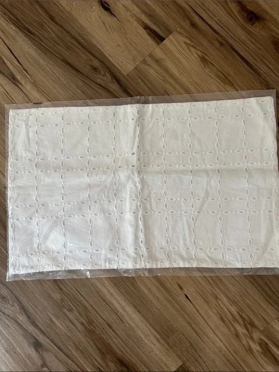 Pottery Barn White Eyelet Embroidered pillow cover 16x26