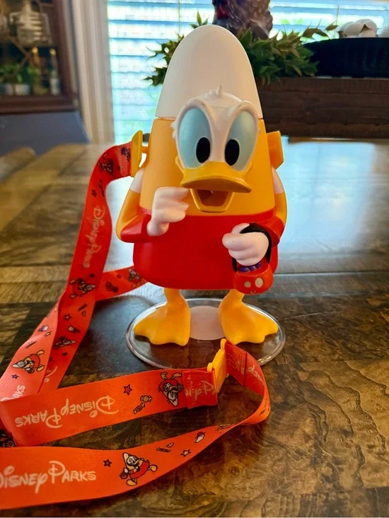 Disney Parks 2022 Donald Duck Candy Corn Halloween Sipper Cup - NEVER USED