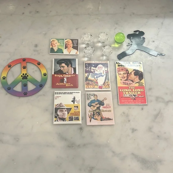 Retro Movie Coaster Set with Peace Sign
