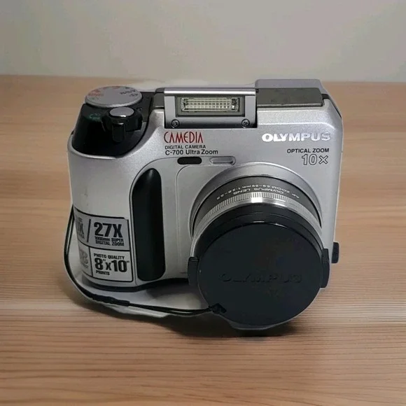 Vintage Olympus Camedia C-700 Ultra Zoom Digital Camera 2.1MP-Tested