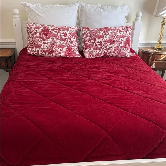 Pottery Barn Red Velvet Comforter