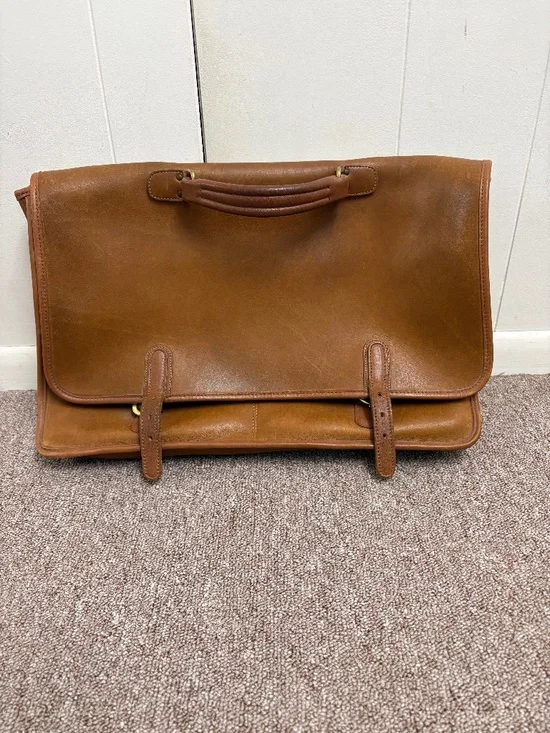 Vintage Coach satchel style brief bag in tan leather