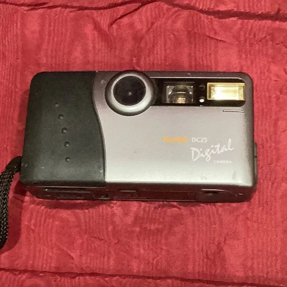 Vintage Kodak DC25 Digital Camera