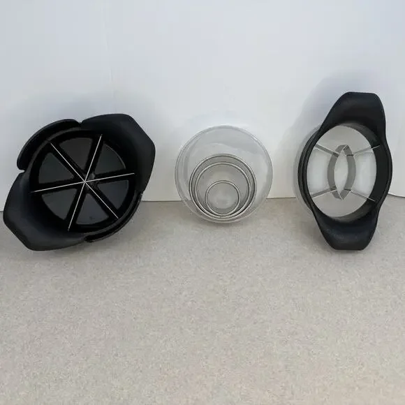 Pampered Chef Lot of‎ 3 Veggie Wedger Mango Wedger Biscuit Cutting Set Retired
