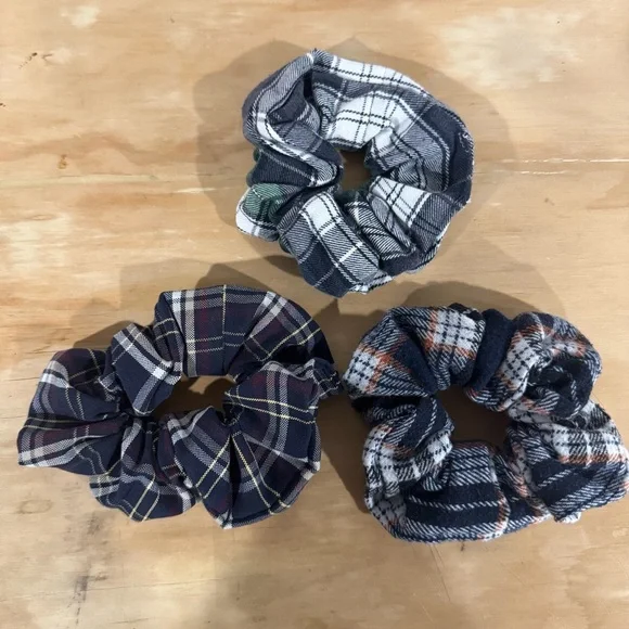 Handmade Plaid‎ Flannel Scrunchies – Set of 3