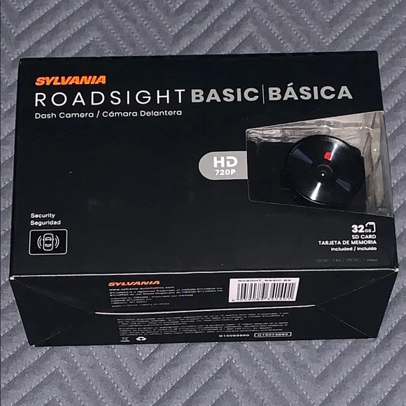 NWT Sylvania RoadSight Basic HD Dash Camera with screen and card