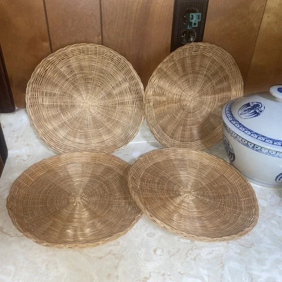 Set Of Four Vintage Rattan Reed Wicker Plate Holders‎
