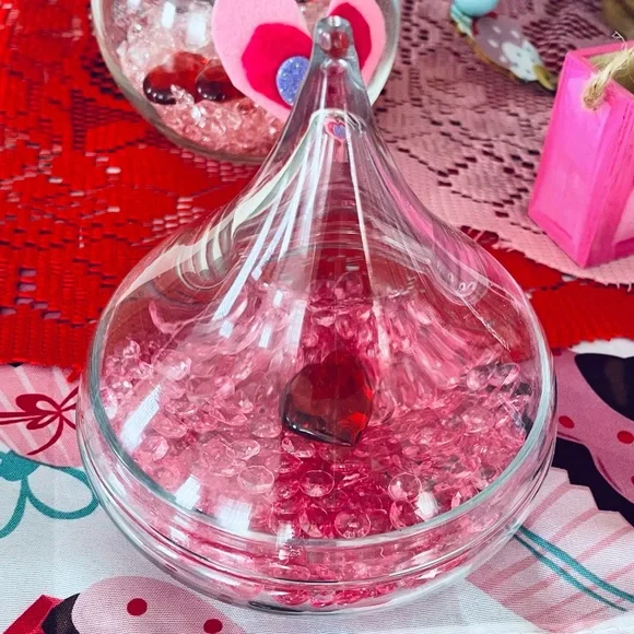 Heart-Themed Glass Party Decoration