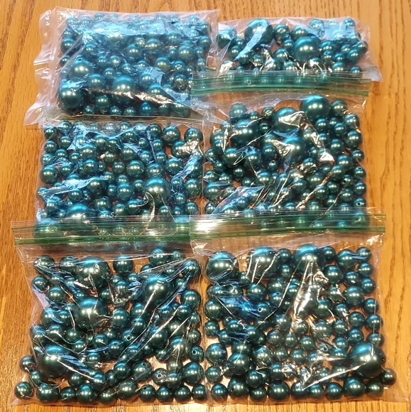 * Teal and New Gel Beads for Table Center Decorations Wedding, Parties, Holidays