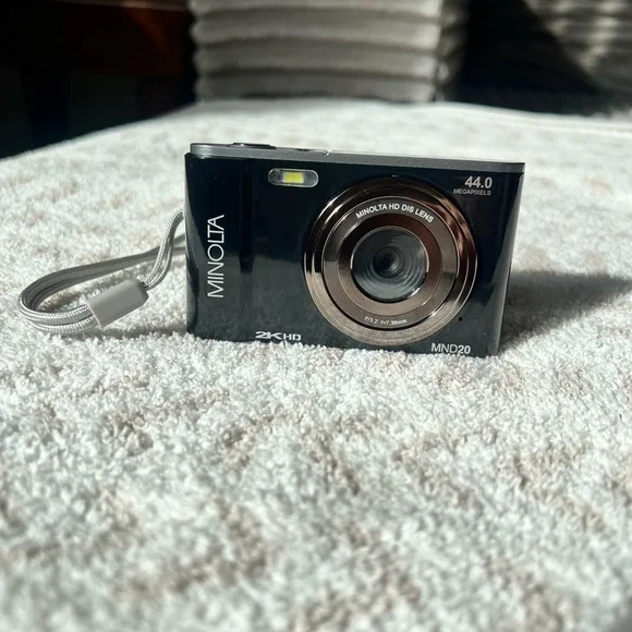 Minolta MND20 Black Digital Camera