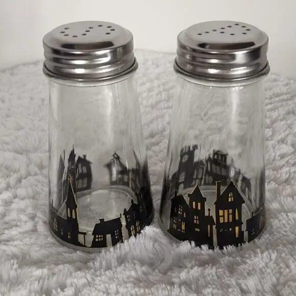 American Atelier Haunted House Salt&Pepper Set