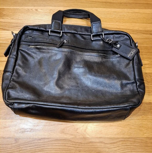 TUMI Beacon Hill Men's Lab tab bag / Brifecase Black Leather Bag OS TUMI