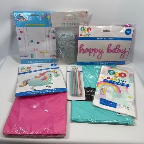 D17  Party Decorations- 8 piece Unicorn party decorations and supplies