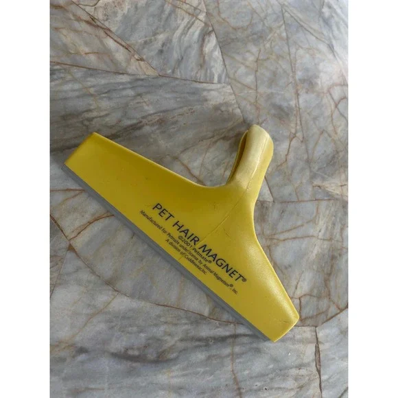 Petmate Pet Hair Magnet Yellow Rubber Squeegee Fur Remover Tool 2001 Vintage