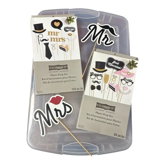 WEDDING PHOTO BOOTH PROPS with 206 pieces included