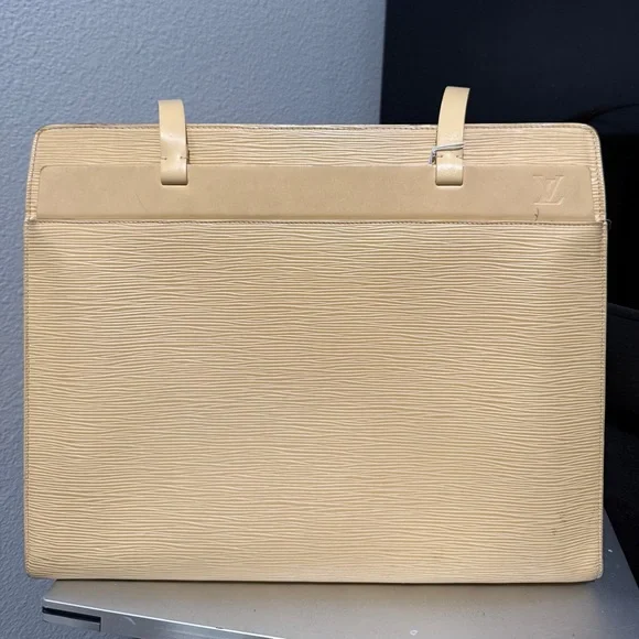 *AUTHENTIC* Louis Vuitton Epi Croisette PM Vanilla Tote