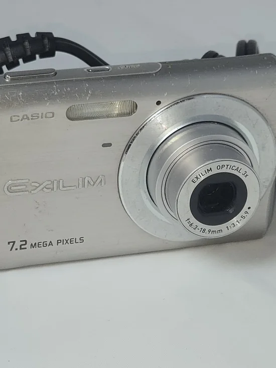 Casio Exilim Silver 7.2MP Compact Digital Camera