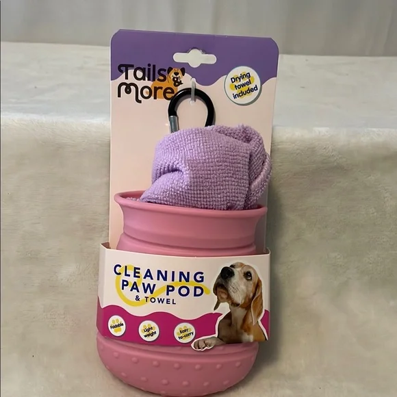 Tails & More Pink Cleaning Paw Pod with Towel