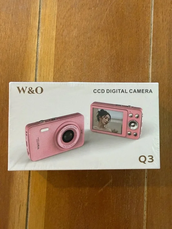 Q3 Pink CCD Digital Camera