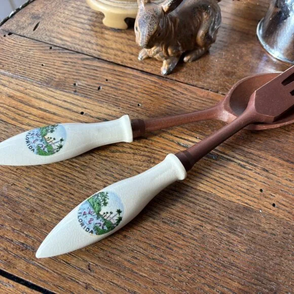Vintage SOUVENIR Of FLORIDA Wood & Porcelain SALAD Servers FORK & SPOON