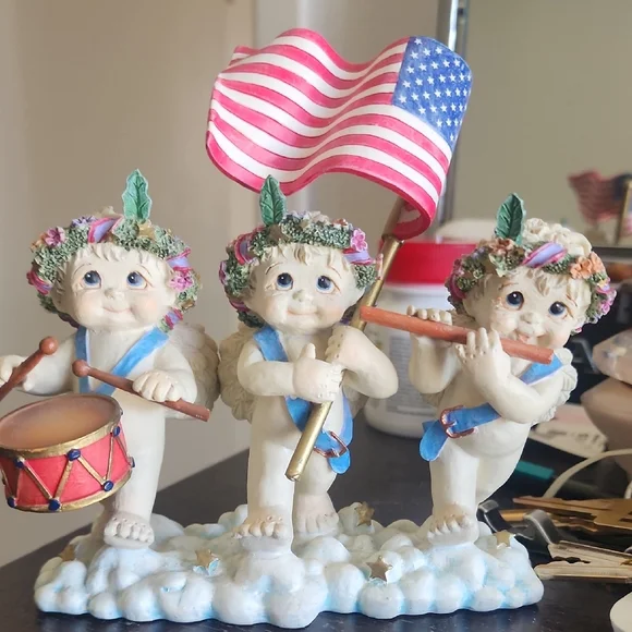 Vintage Dreamsicles Patriotic Angel Figurine American Flag