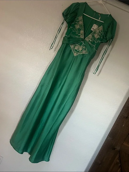 NWT free people Green Embroidered V-Neck Maxi Dress