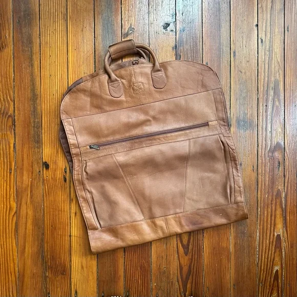 Boulder Ridge leather garment bag