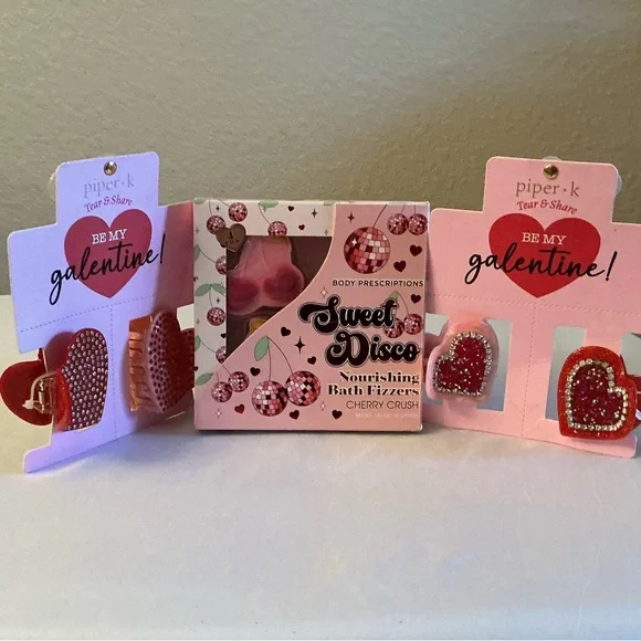 Cherry Crush Disco Bath Fizzers with 4 Rhinestone Heart Shaped Hair Claws