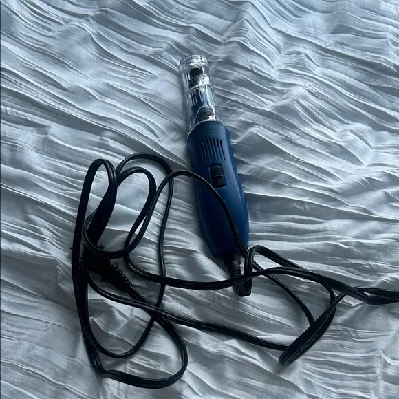 Blue Electric dog nail Trimmer never used