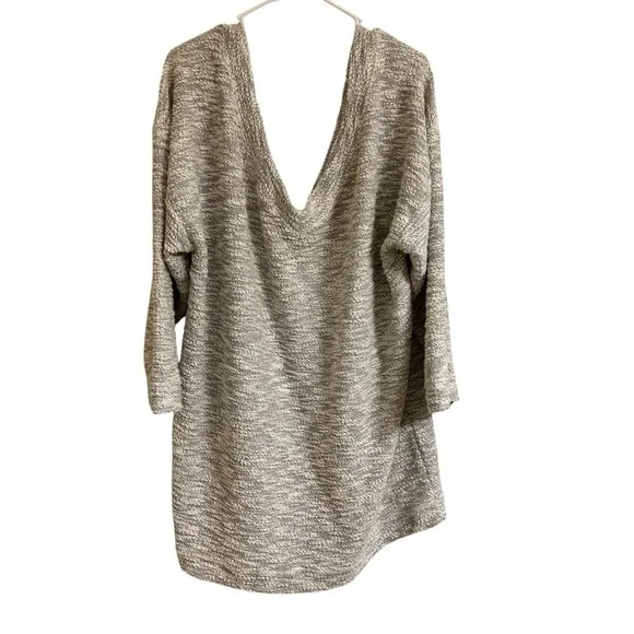 Free People FP Beach Fireside Gray White Textured Cover-up Tunic Sweater Sz M/L