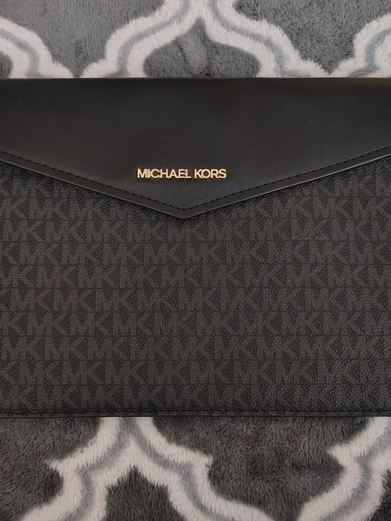 Michael Kors Maisie Large Clutch Leather Envelope Flap Wristlet