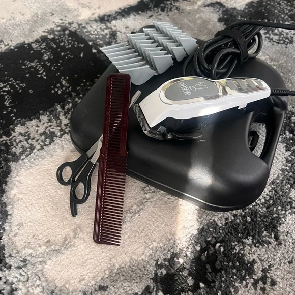 Wahl Black and White Grooming Kit