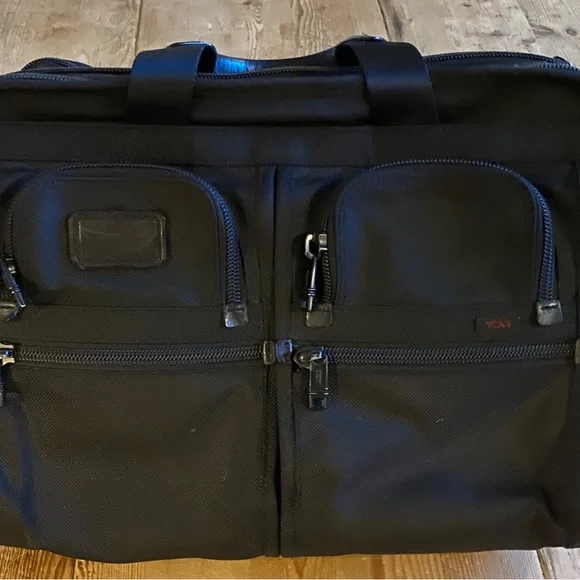 Tumi Alpha Expandable large briefcase
