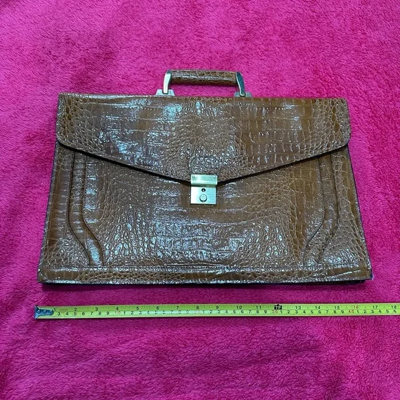 Luxurious Tan Crocodile-Embossed Men's Briefcase
