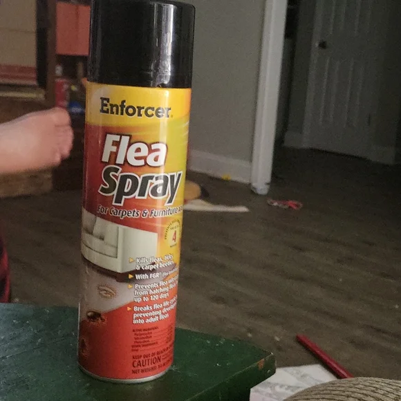 NWOT Flea spray