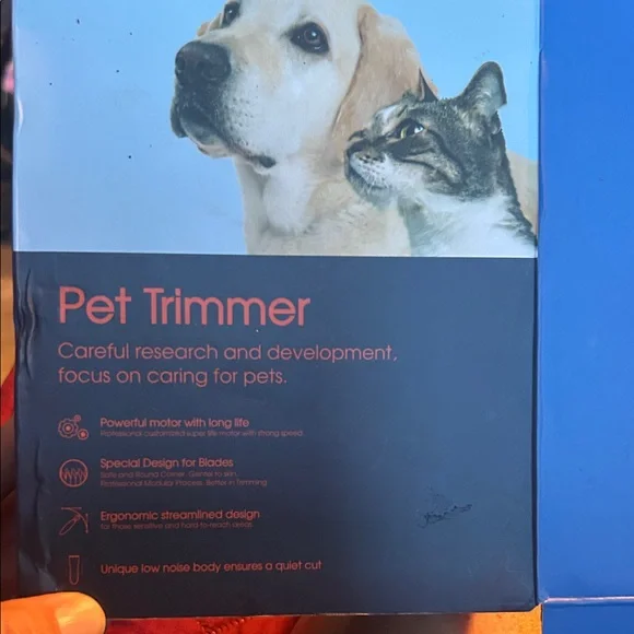 Pet Trimmer with Ergonomic Design
