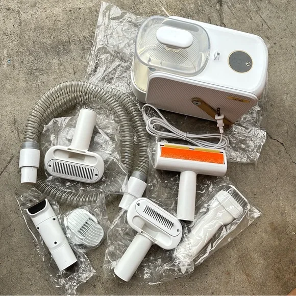 Pet Hair Vacuum Cleaner with Attachments