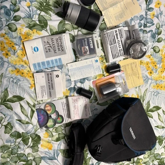 Vintage Minolta Maxxum 505si Camera accessory lot ****open to offers***