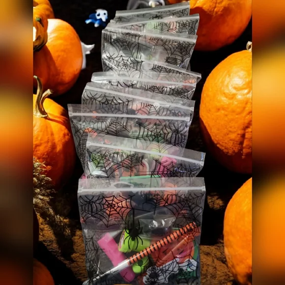 ☠️10 Quality Prefilled Halloween Spider Web Treat Bags That Kids Will Love🎃