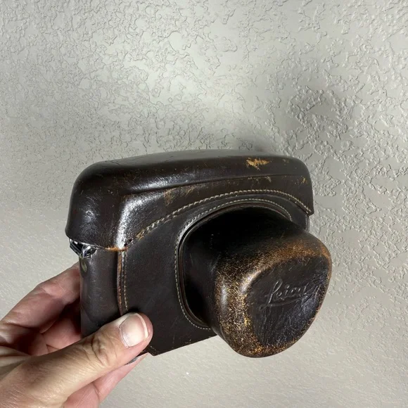 Leica Brown Leather Camera Bag Compact‎ Design